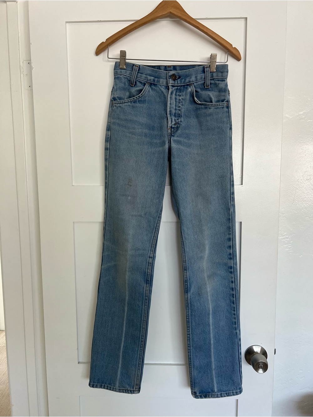 Vintage Levi’s orange tab straight-Leg Mid-Rise Jeans in Light Blue